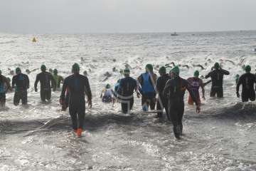 Ricardo Hernández y Raquel Aróstegui ganan con autoridad el XXVII Triatlón de Salinetas (Foto TA)
